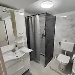 Tonino House بيت للعطل باغ