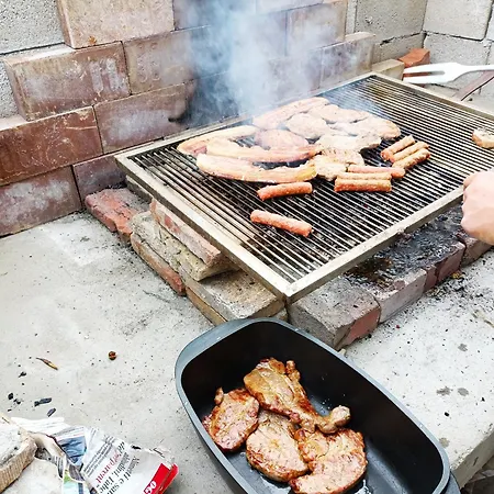 Tonino House Vikendica *